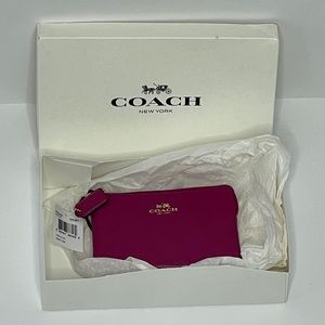 Coach cross grain leather zip wristlet purse $75
